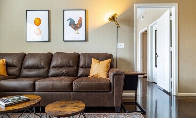 Downtown Tampa Apartment | Big Guava in Channelside 2/2 Double Master King