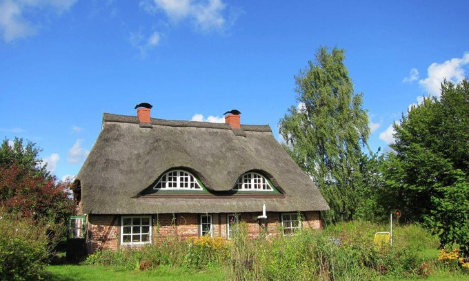 Strenglin House | Big Holiday Home in Pronstorf Germany with Private Garden