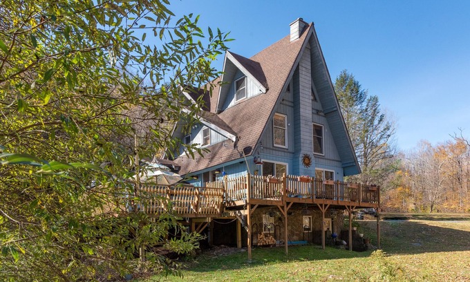 Oliverea Ski Chalet | Big Indian nearn Full Moon Resort Spillian Onteora Mountain House Ski Belleayre