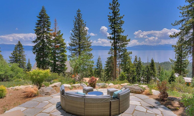 Talmont House | Big Pine - Lakeview - TLUXP