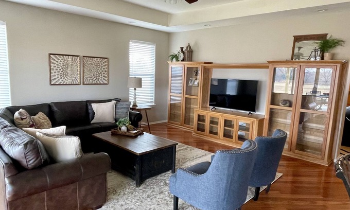 Marietta House | Big Red’s Retreat at Lake Murray-Country Living- Winstar Casino/Concerts/Golf