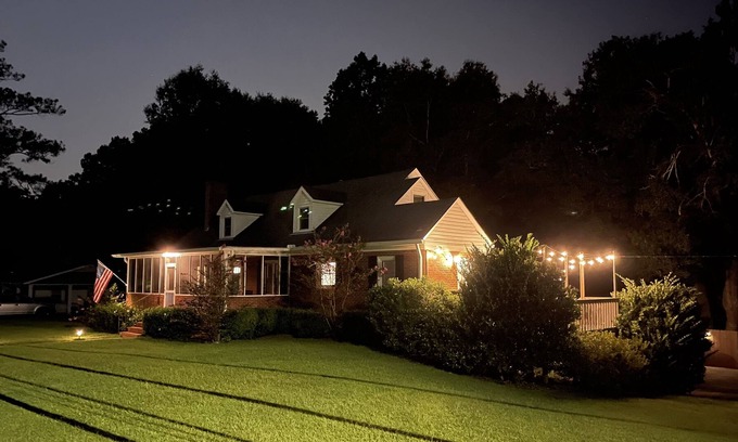 Opelika House | Big Rental, Historic District, Opelika. Ask about our discounts for golfers!