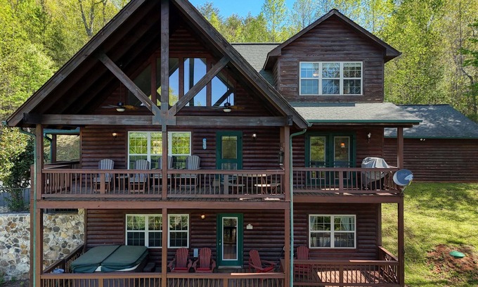 Choestoe Cabin | Big Sky Overlook - Hottub- Firepit - Pool Table