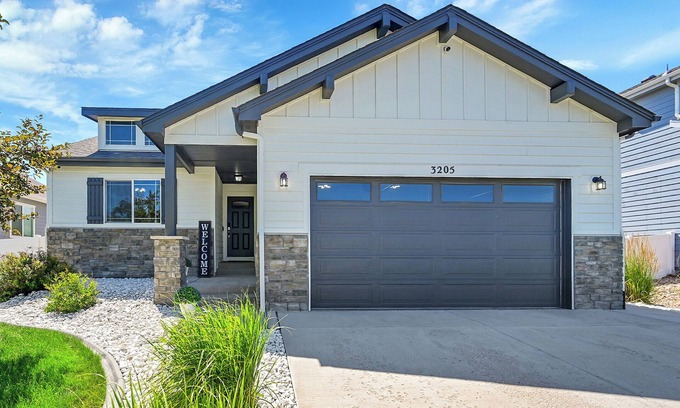 Evans House | Big Stays for Big Days! Sleeps 8 Near Fort Collins