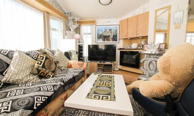 Dymchurch Cabin | Big2vacation2 Exclusive at new beach caravan park