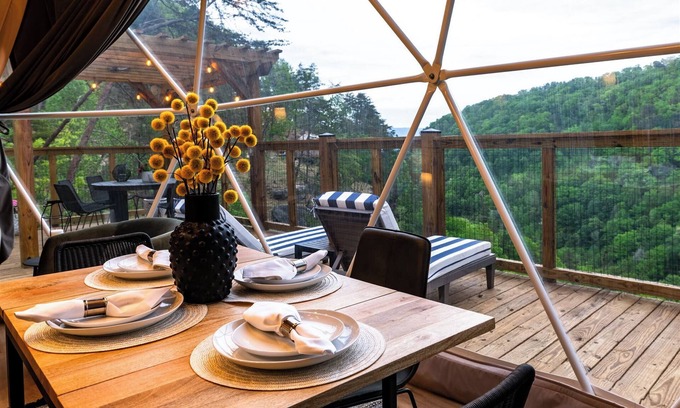 Pikeville Cabin | Biggest Deck! Beautiful Dome