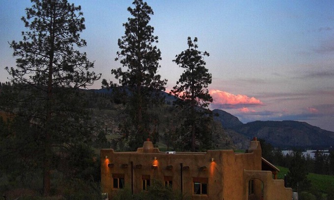 Okanagan-Similkameen Cottage | Bighorn Ridge 2-suite/1 bedroom EACH (SEPARATELY PRICED) Guest House - Bighorn Ridge 1-suite/1 bedroom Guest House
