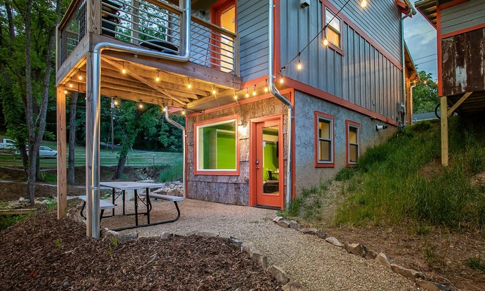 Brevard Apartment | Bike Studio Apartment Near Everything!