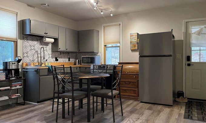 Bellaire House | Bikers, Hikers, Trails close, Pet ok, Families,