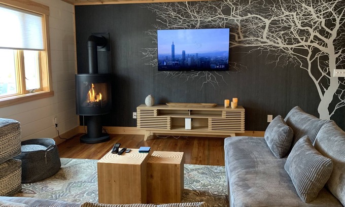 Malletts Bay Cottage | BIKES & HOME THEATER at Cream Puff Cottage on Lake Champlain