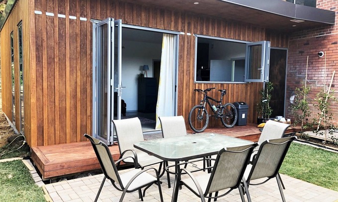 Lynmore Apartment | Biking & Walking Tracks, Within Meters Of The Redwoods.