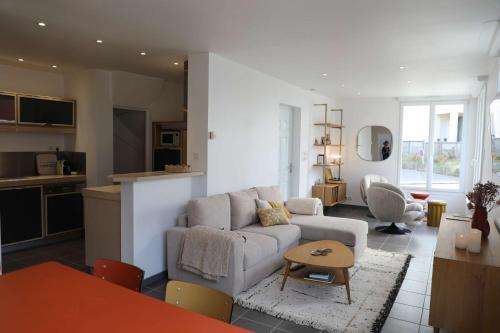 Ault Apartment | Billie Blue