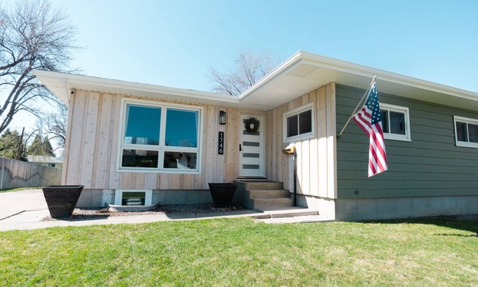 Billings House | BILLINGS FAMILY RANCHER - Safe Location and Clean.