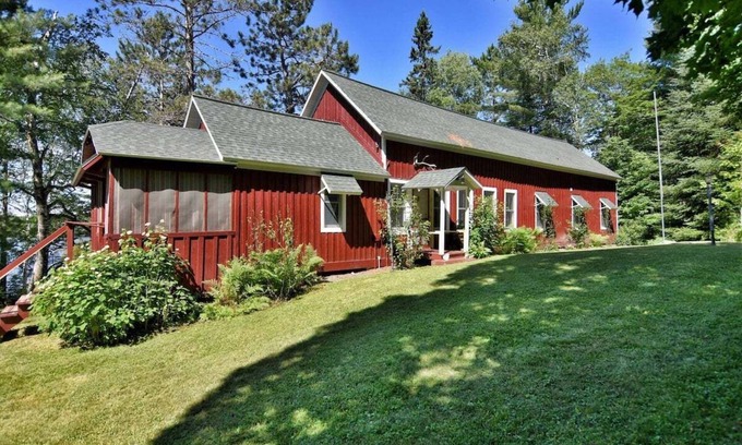 Clam Lake Cabin | Birchwood Cabin on Dells Lake between Clam Lake and Lake Namakagon