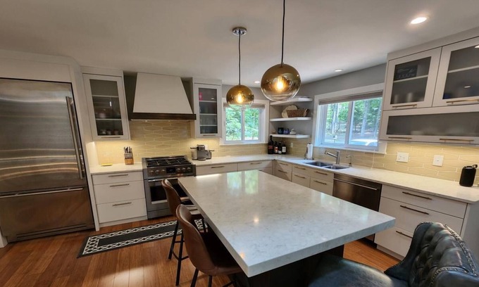 Birchwood Farms House | Birchwood Farms newly remodeled Mid-Century Modern home