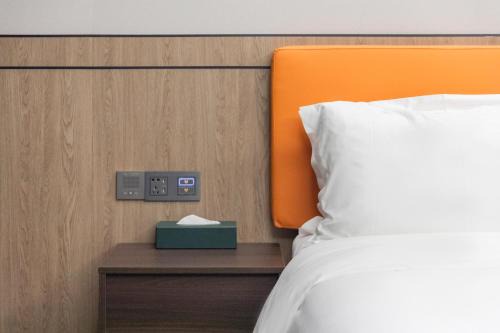 Bao'an Hotel | Bird's Nest Hotel