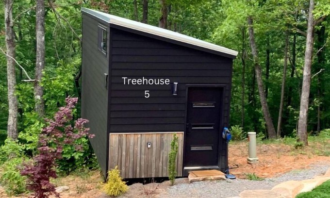 Lupton City Cabin | Bird’s Nest Spruce Treehouse at Treetop Escapes!