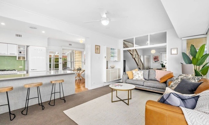 Ocean Grove House | Birdsong Beach Cottage only 200m from beach
