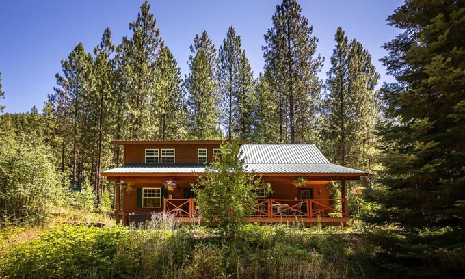 Leavenworth House | Bjork Creek Cabin