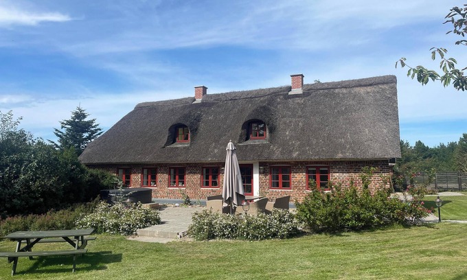 Henne House | Blåbjerggaard - Six Bedroom House, Sleeps 14