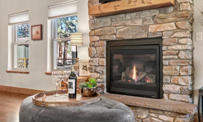 Woodland Park House | Black Bear Cabin with Hot Tub