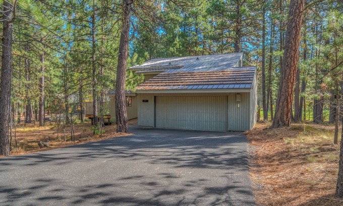 Black Butte Ranch House | Black Butte Ranch Golf Home 026