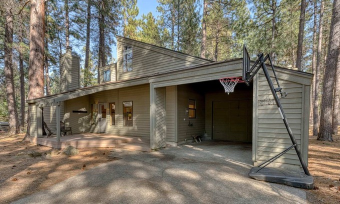 Black Butte Ranch House | Black Butte Ranch Glaze Meadow 006