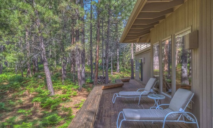Black Butte Ranch House | Black Butte Ranch Glaze Meadow 314