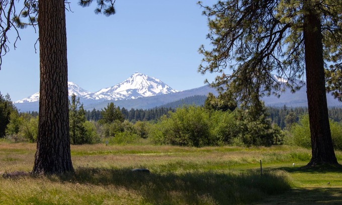Black Butte Ranch Apartment | Black Butte Ranch Lodge Room 035