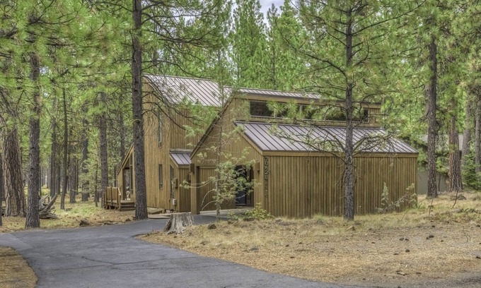 Black Butte Ranch House | Black Butte Ranch South Meadow 070