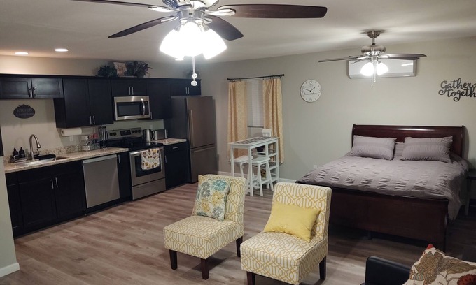 Black Canyon City Apartment | Black Canyon Casita - Tranquility Outside the City