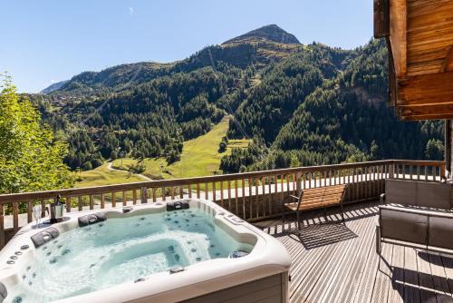 Les Brevieres Ski Chalet | Black Diamond - Chalet Tango