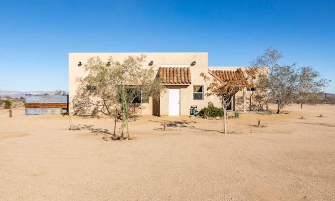 Yucca Valley House | Black Lava Butte Hideaway