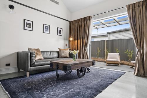 Twizel House | Black Stilt Cottage, luxury stay in Twizel