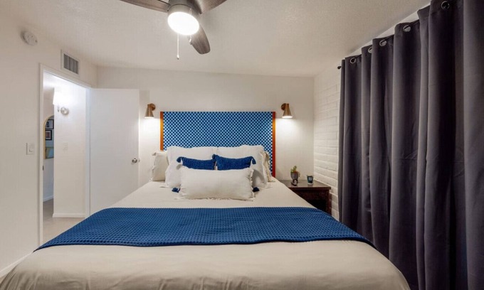 St. Francis Cabrini Apartment | Blacklidge B (Deepak & Jackie)