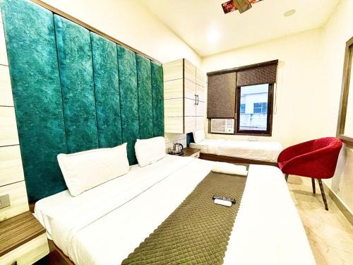 Amritsar Hotel | BLACKWOOD -140 Metres- Near Golden Temple