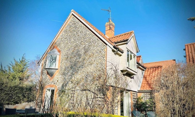 Holt House | Blakeney. Harbour View