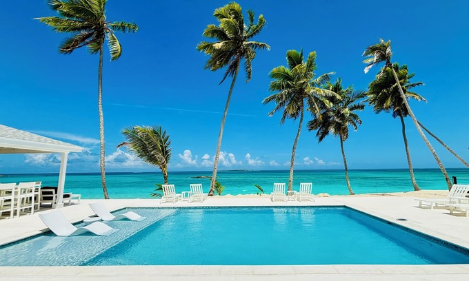 Tar Bay Villa | Blessing on the Bay - Brand New 4 bedroom Luxury Beachfront house