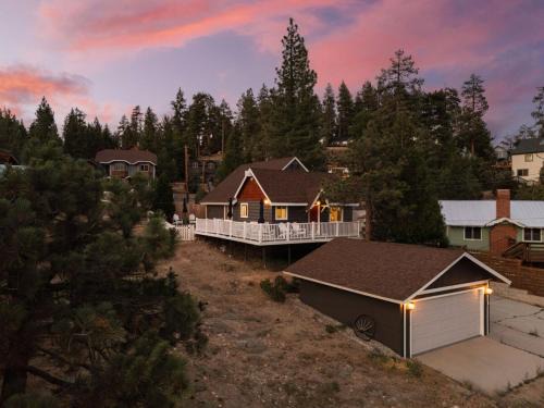 Boulder Bay House | Blissful Bay Cabin
