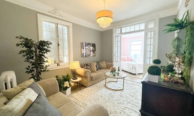 Union City Apartment | Bloom-Inspired 3-Bedroom Retreat in Union City – Your Dream NYC Escape!