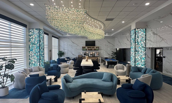West Springfield Hotel | Blue - A Modern Hotel, Ascend Hotel Collection