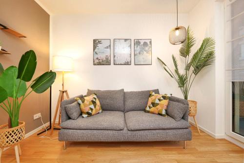 Schoenefeld Apartment | Blue Chili 33 - Modernes & gemütliches Business Apartment am Airport BER
