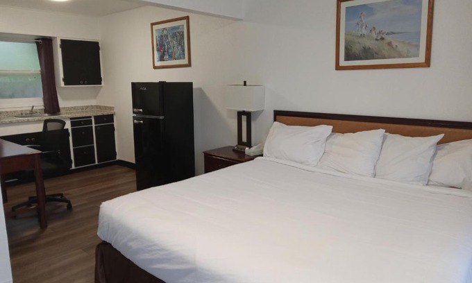 Brookings Hotel | Blue Coast Inn & Suites