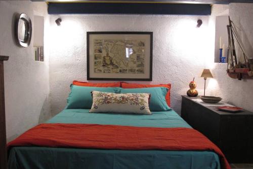 Monemvasia Apartment | Blue Door (in the castle of Monembasia)