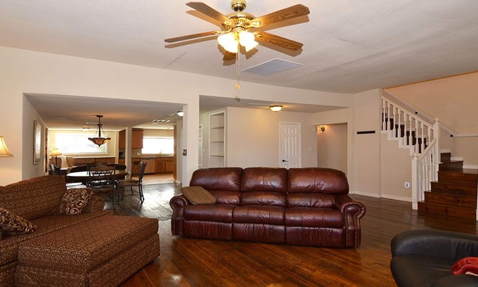 McKinney House | Blue Elm House near the Square in McKinney TX