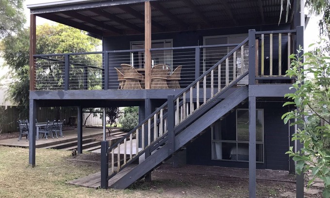 Inverloch House | Blue Fin Inverloch - Linen and Pet Friendly