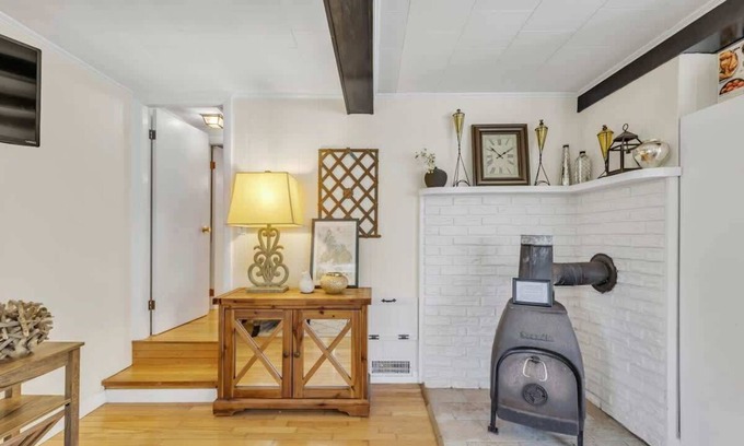 Surry House | Blue Haven Cottage-Close to Beach!