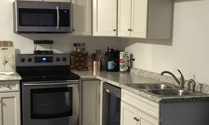 Riviera Beach House | Blue Heron House 2/1 diving kayak fishing boating Paley inst. Phil Foster park