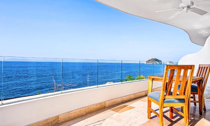 Mismaloya Apartment | Blue Horizon 204