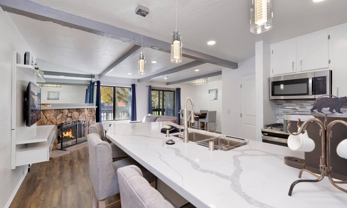 Boulder Bay Condo | Blue JAY Getaway #2082